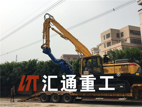 挖掘機(jī)打樁臂改裝助推新基建